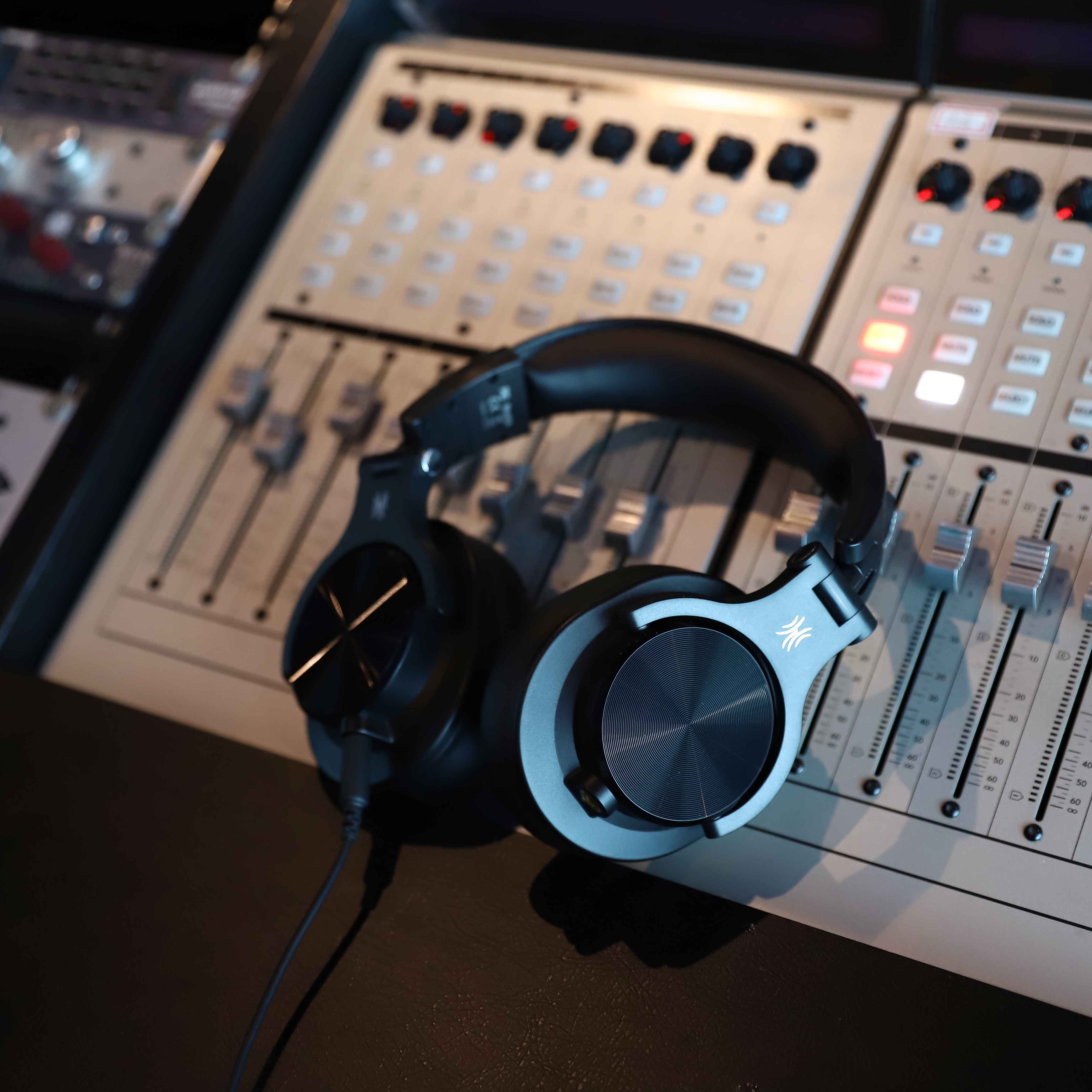 auriculares bluetooth Oneodio Fusion A70-X, Hi-Res Audio Over Ear cascos  inalámbricos Bluetooth 5.2 con